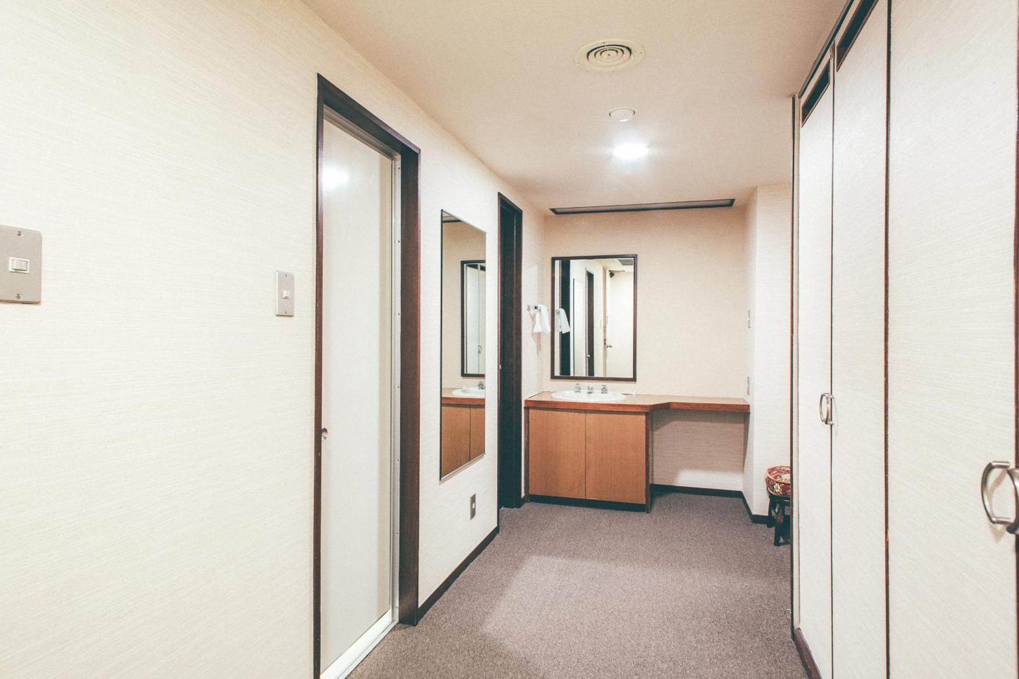 Kanazawa Kokusai Hotel Bagian luar foto