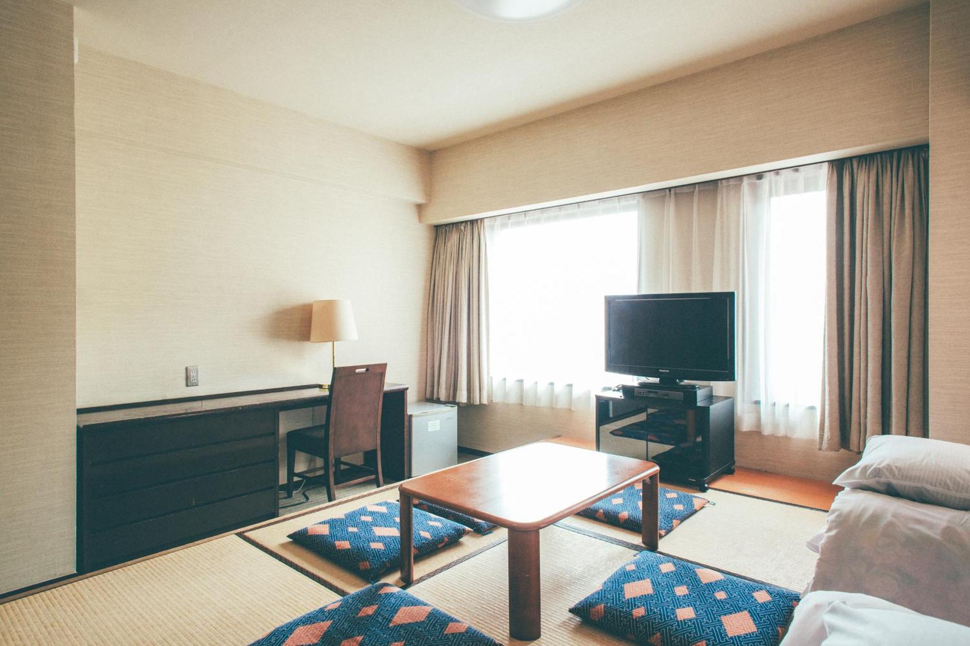 Kanazawa Kokusai Hotel Bagian luar foto