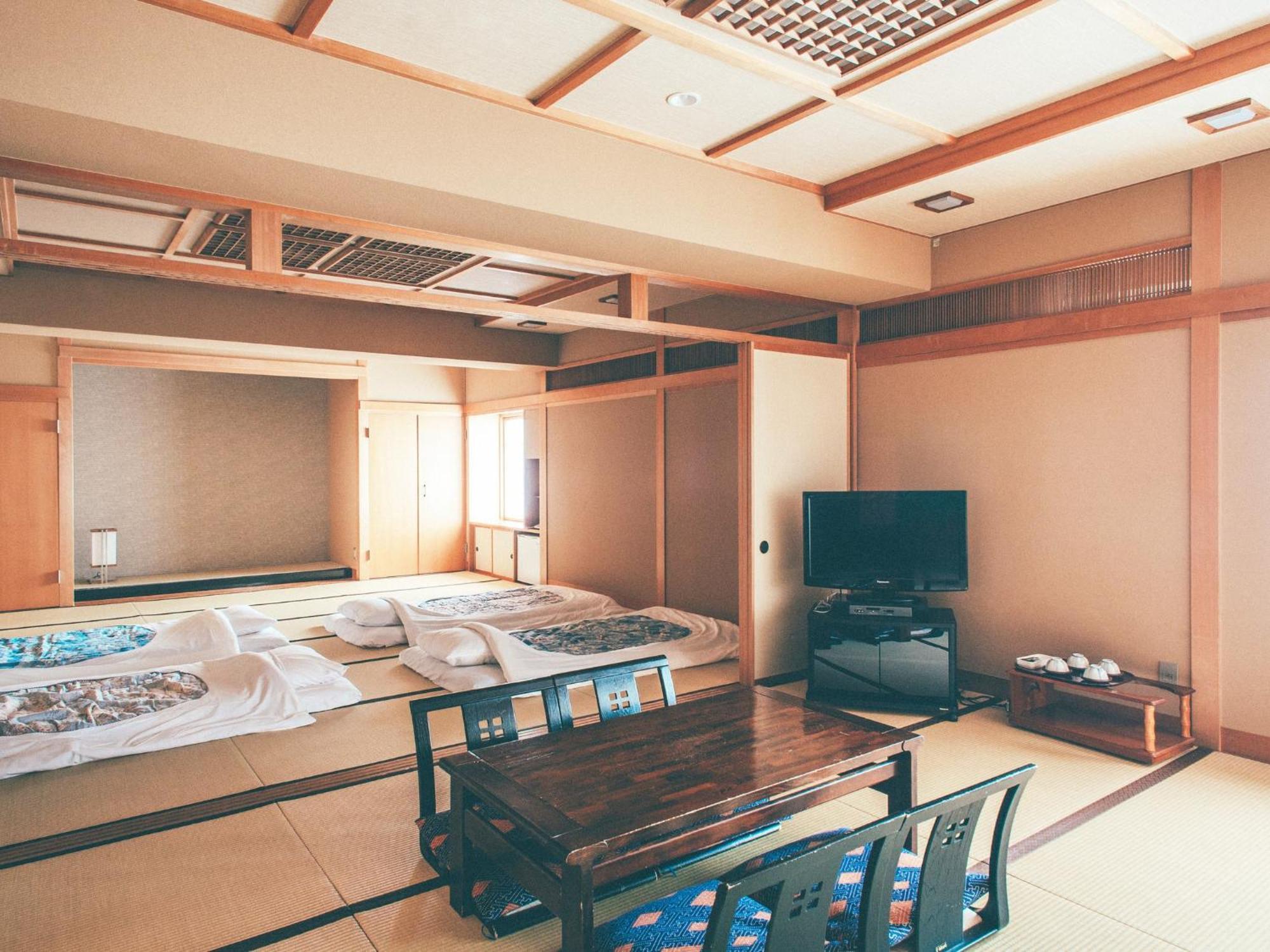 Kanazawa Kokusai Hotel Bagian luar foto